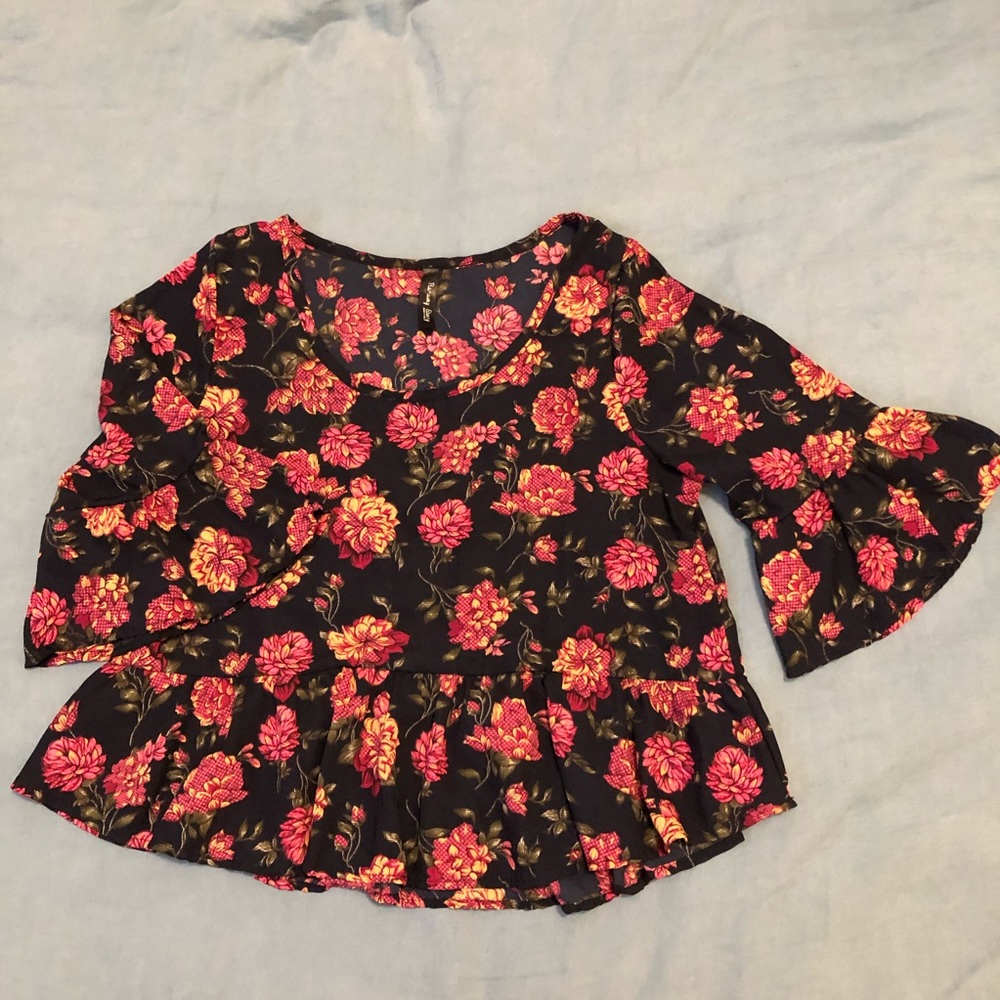 2️⃣for🔟 Floral Crop Peplum Top with Bell Sleeves
